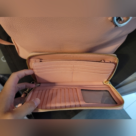 Michael Kors Purse & Wallet - Picture 2 of 3